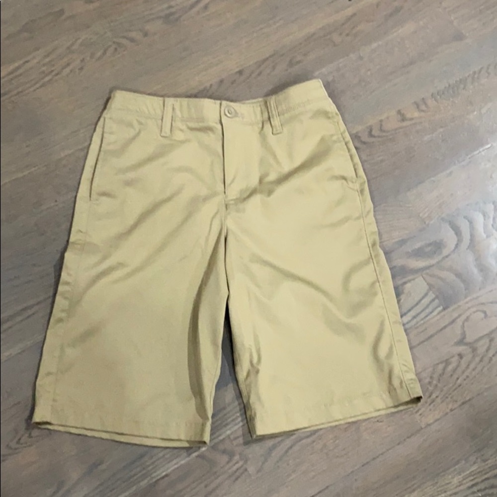Boys UnderArmour shorts